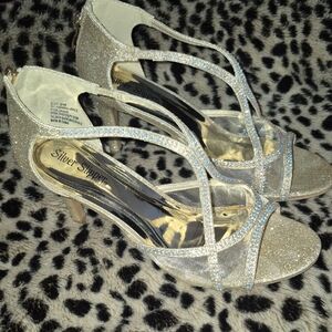 Silver Slipper-Women's Glitter Heels, 9M, 3 Inch Heel, Like New! Ready To Wear!